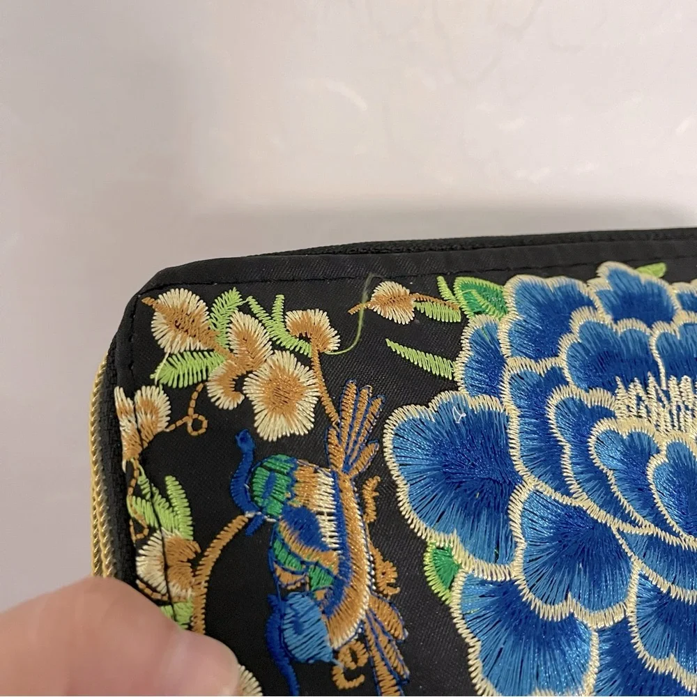 🌹 Brand New - Authentic Embroidered Wallet from Mexico, Floral Design